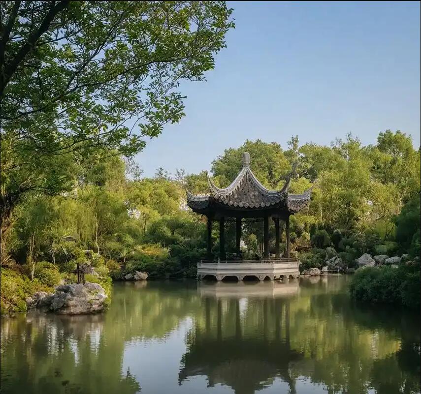 海南向雪餐饮有限公司